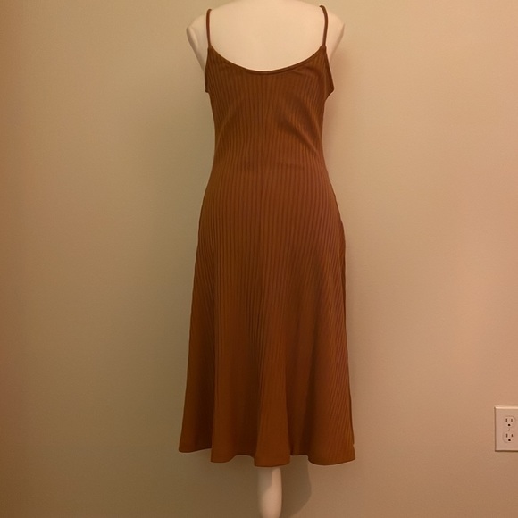Fit and flare summer dress - Picture 3 of 5